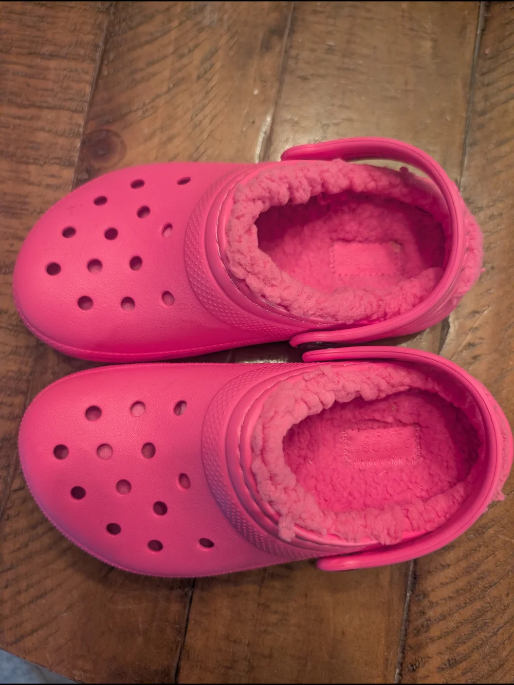 CROCS Kids Fleece-Lined Clogs in Bright Pink